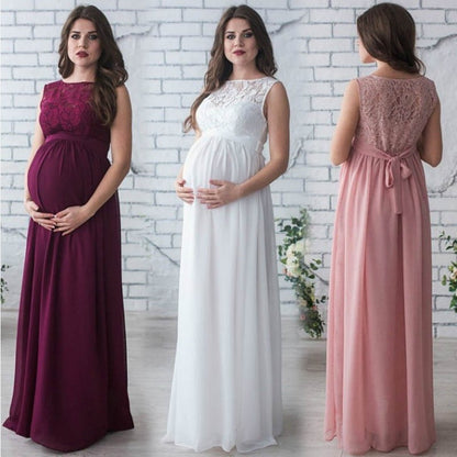 Sleeveless lace maternity dress