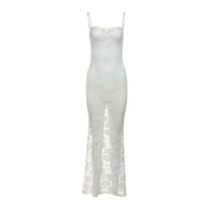 Lace bodycon dress with round neck and openwork fishtail