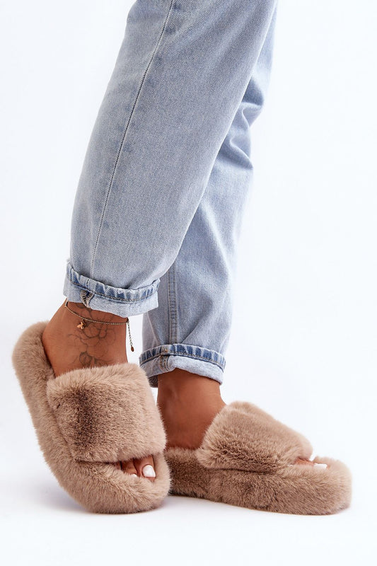 Slippers model 190673 Step in style