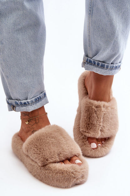 Slippers model 190673 Step in style