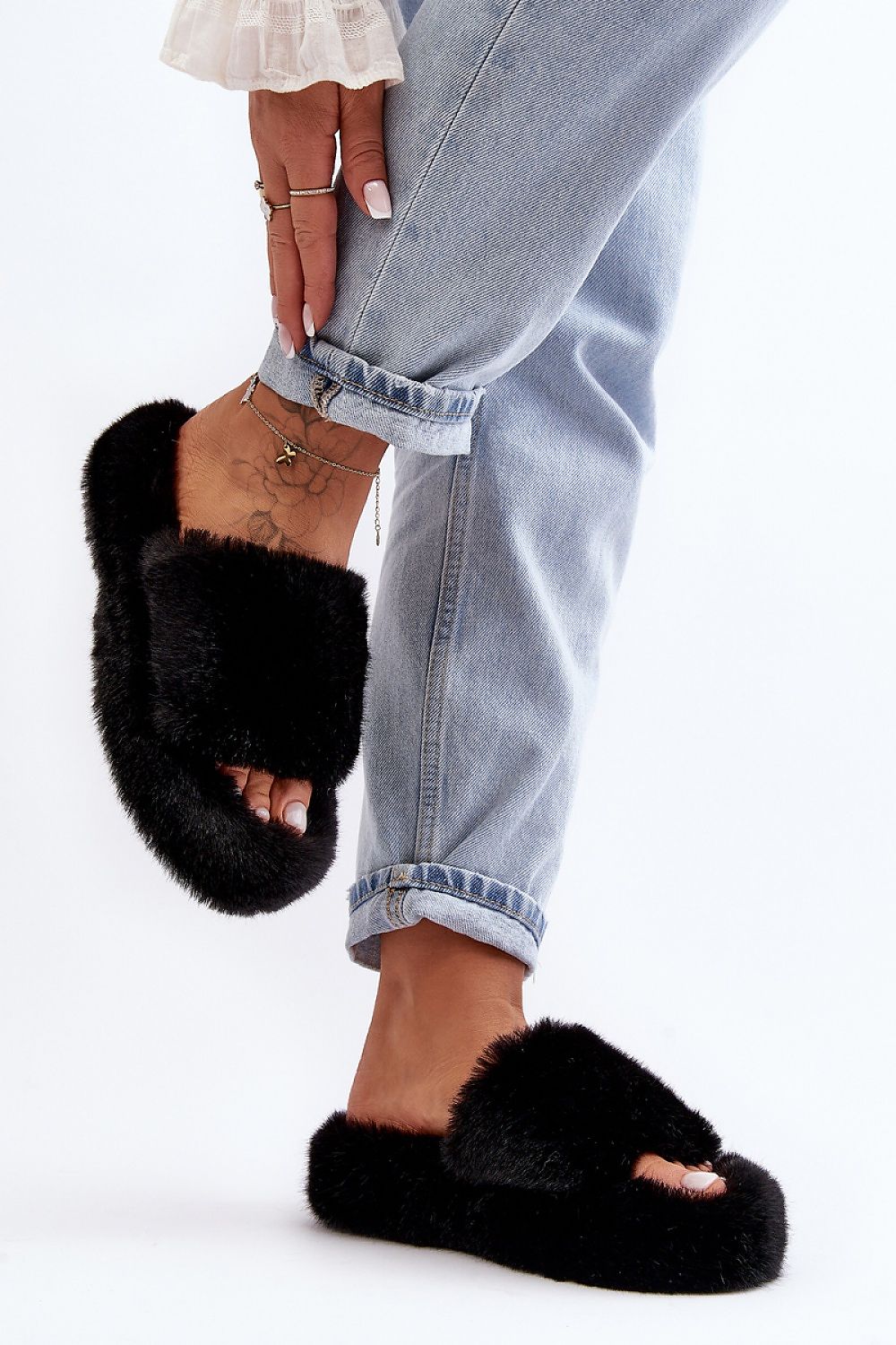 Slippers model 190673 Step in style