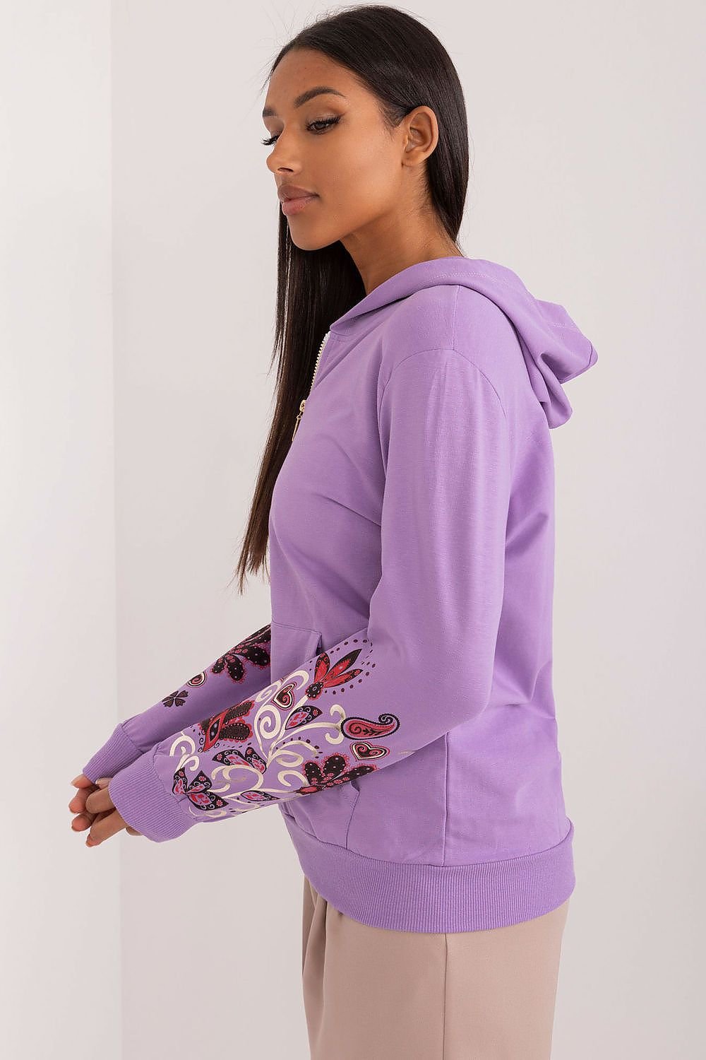 Sweatshirt model 197081 Relevance