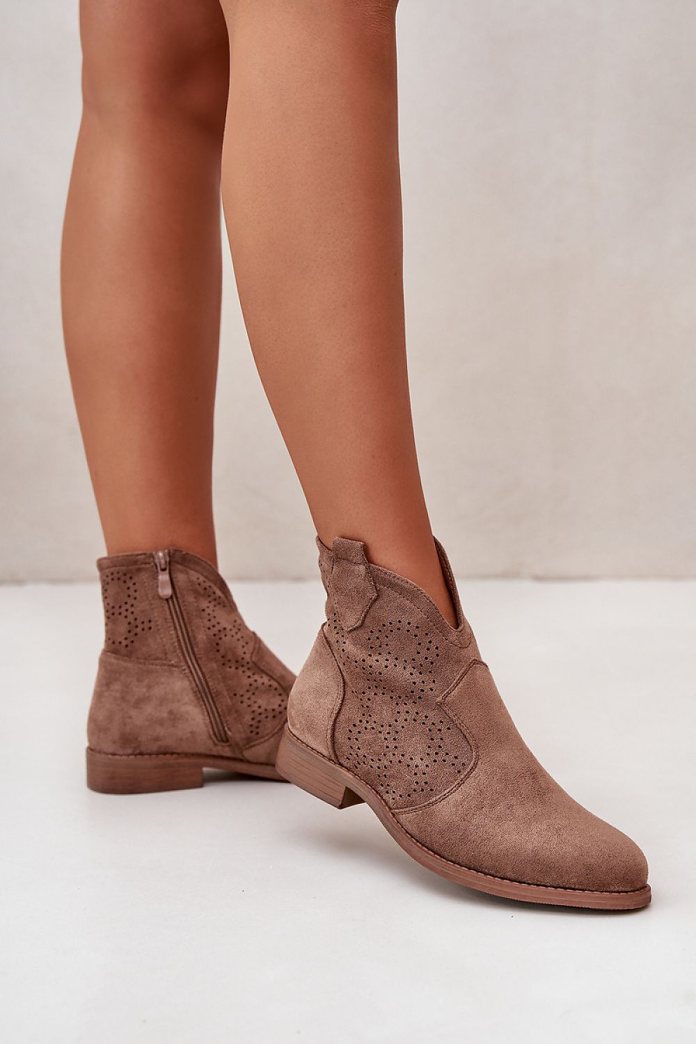 Suede ankle boots model 199410 Step in style